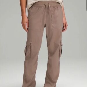 Lululemon Dance Studio Relaxed Fit Mid-Rise Cargo Pant Taupe Size S